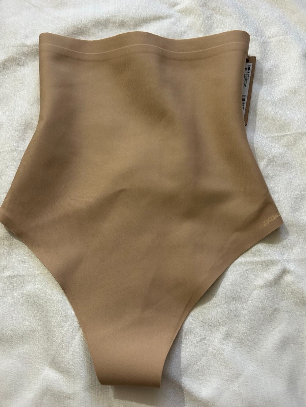 Skims NWT Body CS High Waisted Thong Clay Size Medium